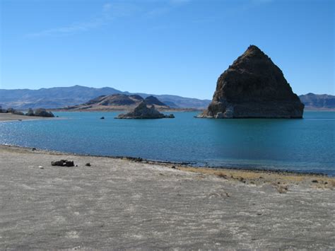 Pyramid Lake (Nevada) - Wikipedia