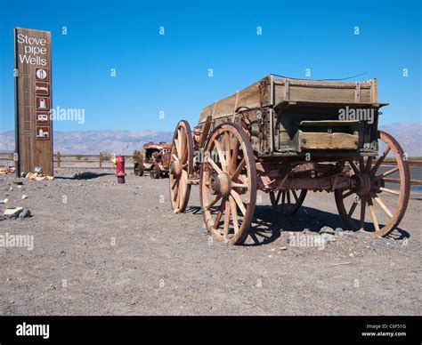 Stovepipe Wells, Death Valley National Park, California Stock Photo - Alamy