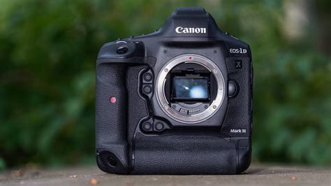 Canon EOS-1D X Mark III - Review 2020 - Cybertechbiz.com