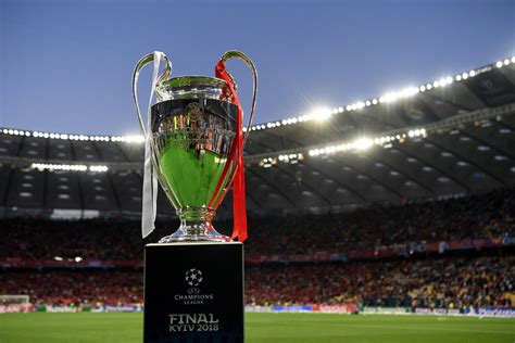 Tottenham bans three supporters for reselling Champions League final ...