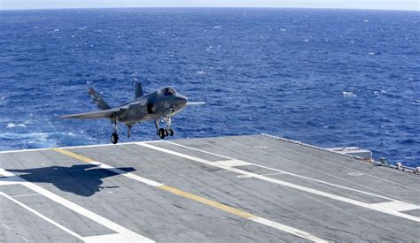 F-35C Lightning II Lands on Carrier for Second Phase of Developmental ...