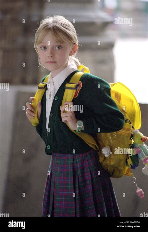 MAN ON FIRE (2004) DAKOTA FANNING MNOF 001-11 Stock Photo - Alamy