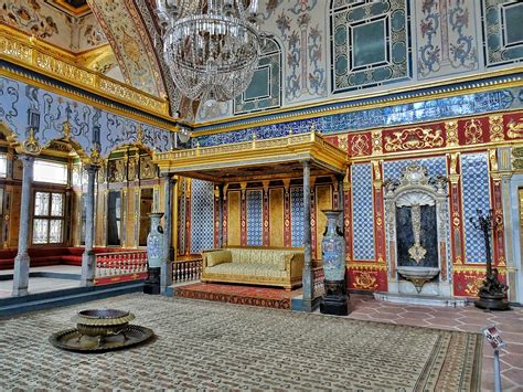 The Topkapi Palace and its Harem; the sultan's heaven on earth in ...