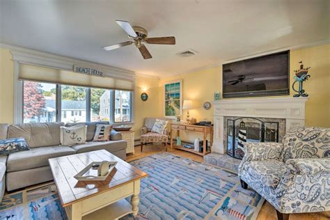 Charming East Falmouth Home: Walk to Private Beach | Evolve