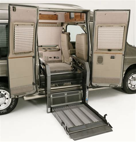 Braun Century Series Wheelchair Lift | A&J Mobility