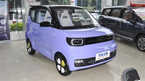 Wuling Hongguang Mini EV costs 2,850 USD with a battery subscription