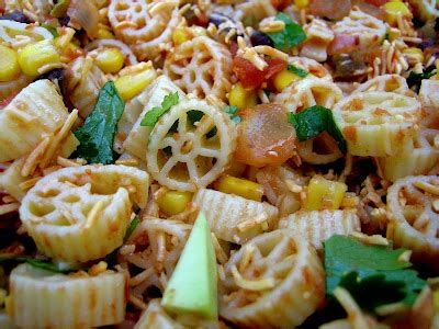 Stephanie Cooks: Wagon Wheel Pasta Salad