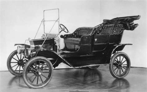 August 12, 1908 - The first Ford Model T is assembled - This Day In ...