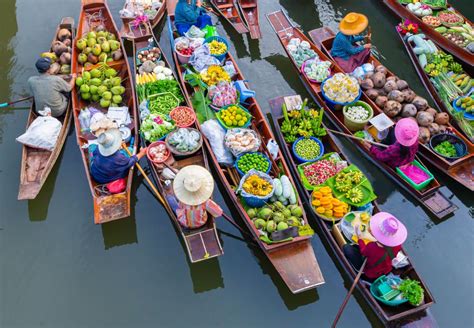 The 8 Most Amazing Bangkok Floating Markets | CuddlyNest