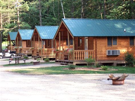 Camping Cabin near Mirror Lake State Park in Wisconsin