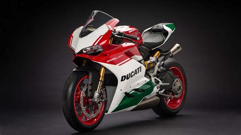 Ducati Panigale V4 Black Wallpaper