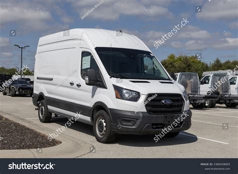 Ford Transit 250 2023 Stock Photos - 1 Images | Shutterstock