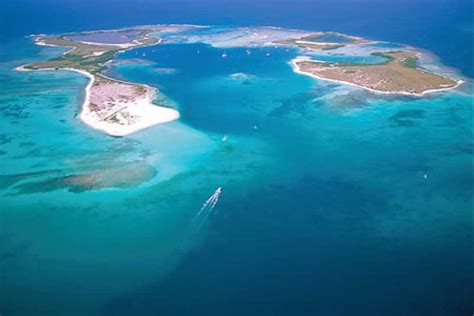 Los Roques – The largest marine park in the Caribbean