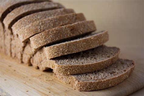 File:Vegan no-knead whole wheat bread loaf, sliced, September 2010.jpg ...