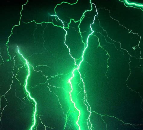 3840x2160px, 4K Free download | Aesthetic Green Lightning HD wallpaper ...