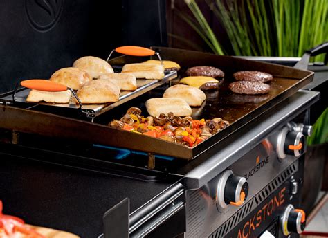 Blackstone 2-Burner 28" Griddle Combo with Air Fryer and Hood ...