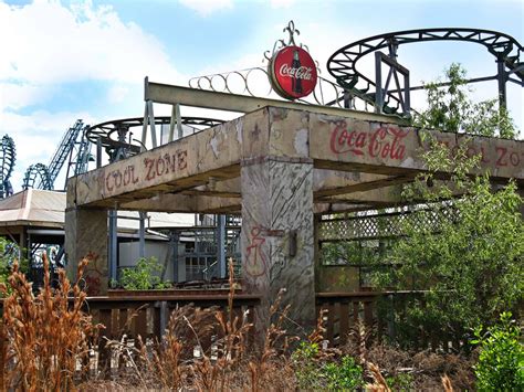 SylK's Playground: Abandoned Six Flags New Orleans