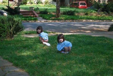 Twin Girls and a Little Boy! Meet the Whites...: A Potty Break