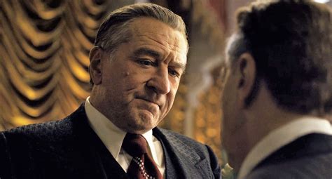 Robert De Niro in "The Irishman" (2019) | Irish men, Robert de niro, Cinema