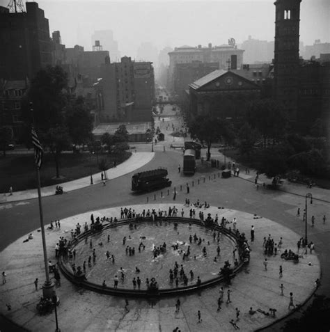 The Little Known History of When the Washington Square Park Fountain ...