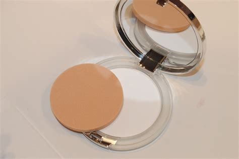 Clinique Universal Stay Matte Blotting Powder - Really Ree