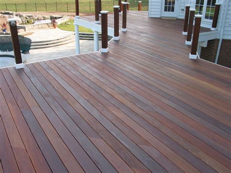 Which Decking Material is Better—Wood or Composite? - Honeysuckle ...