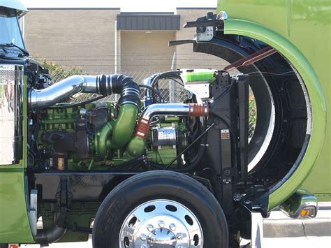 What Is The Best Semi Truck Engine - My Auto Machine