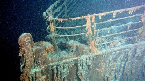 Submersible used to take tourists to see Titanic wreck goes missing in ...