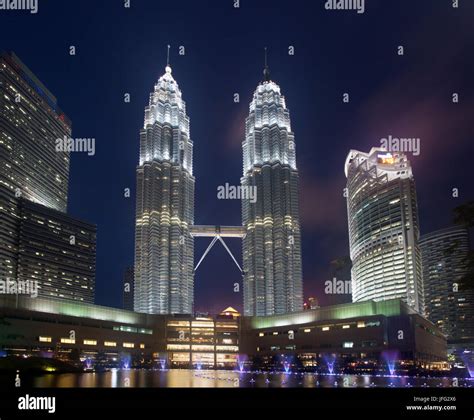 Petronas Towers at night, Kuala Lumpur Stock Photo - Alamy