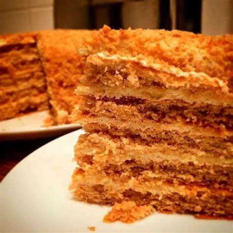 Lithuanian ‘Honey Cake’ – Ugne Bakes