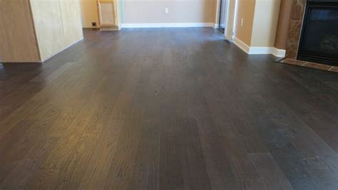 Dark Stain White Oak / Engineered Prefinished