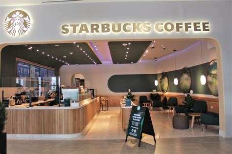 Starbucks Opens it's 7th Store in Jamaica