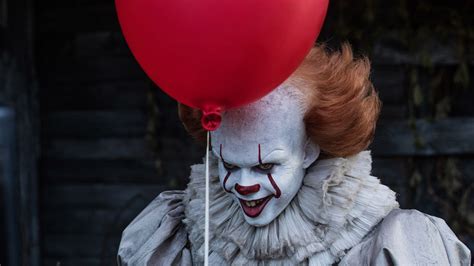 Pennywise the Clown From "It" Is Actually Hot, According to the ...