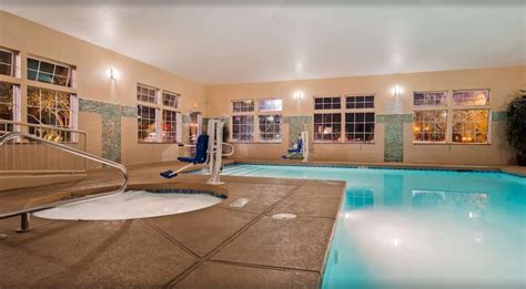 Las Vegas Hotels with Indoor Pools | Hotels with Indoor Pools