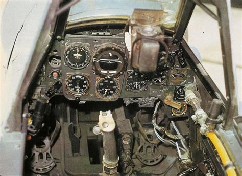 Interior de la cabina de un BF 109 | Messerschmitt, Wwii aircraft ...