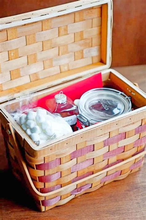 70 Unique Gift Basket Ideas You Can Make At Home - DIY Crafts