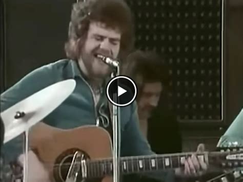 STEALERS WHEEL – STUCK IN THE MIDDLE WITH YOU – Classic Rock Guitar