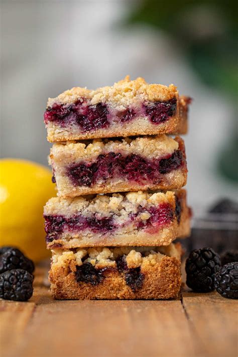 Blackberry Crumb Bars are an easy, sweet summer breakfast. Bakery-style ...