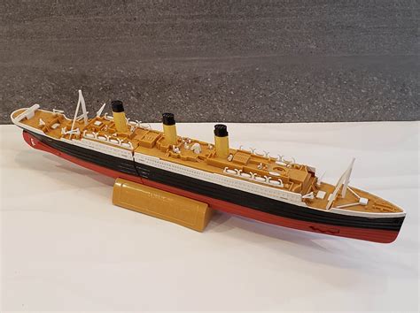 Ultra Rare Titanic Breakaway Sinking Toy Model 1999, 57% OFF