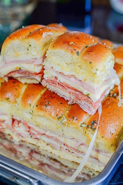 Super easy Italian sliders are perfect for party food and feeding a ...