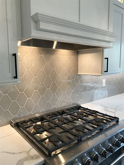 Hexagon backsplash | Hexagon backsplash, Kitchen backsplash designs ...