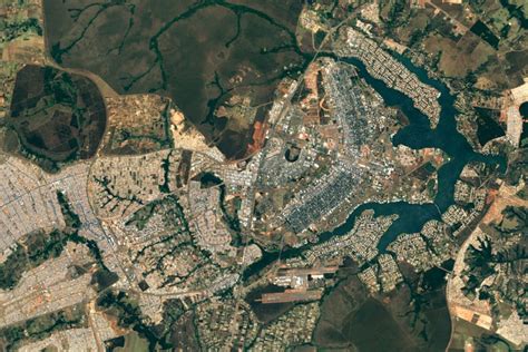 Google updates Maps and Earth apps with super sharp satellite imagery ...