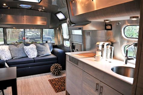 25 Modern Farmhouse Style RV Makeovers for Winter | Interior, Trailer ...