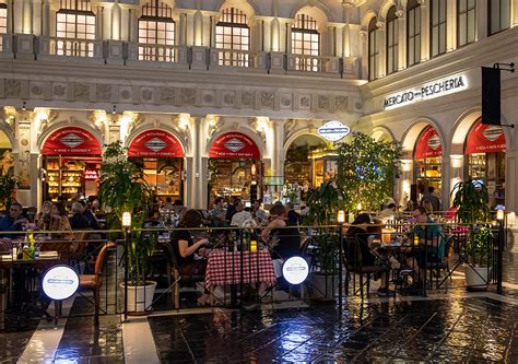 Mercato della Pescheria: Taste of Italy in St. Mark's Square, Las Vegas