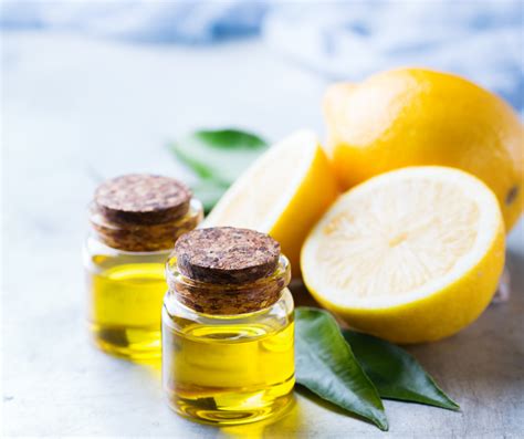 Amazing Essential Oils to Try: Lemon Oil