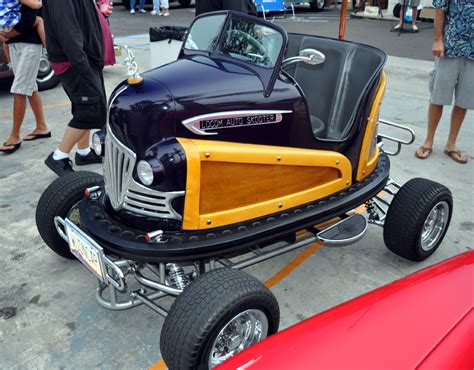 Just A Car Guy: A good look at the bumper car made up like a Woodie