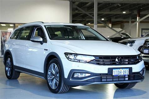 SOLD 2023 Volkswagen Passat Alltrack DSG 4MOTION 162TSI in Glacier ...