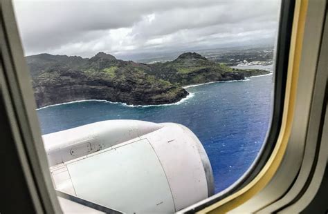 How to fly to Hawaii in first class