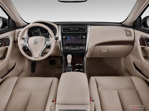 2015 Nissan Altima: 43 Interior Photos | U.S. News