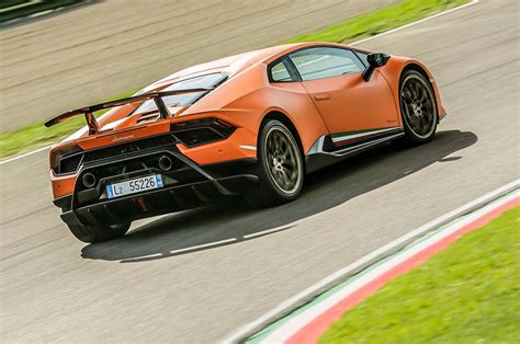 Next Lamborghini Huracan due in 2022 will be plug-in hybrid | Autocar